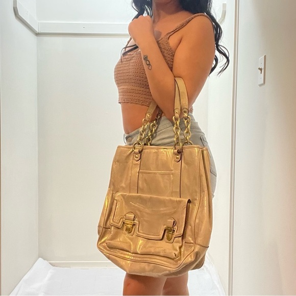 β¨ Coach Poppy Camelia Leather Pushlock Tote β Limited Edition β¨ - Picture 1 of 16